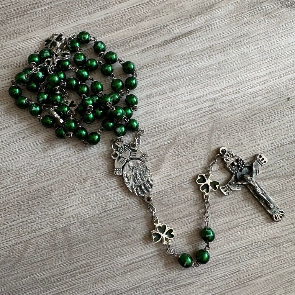 Vintage St. Patrick Irish Catholic Green Beaded Rosary Claddagh Shamrock Charms